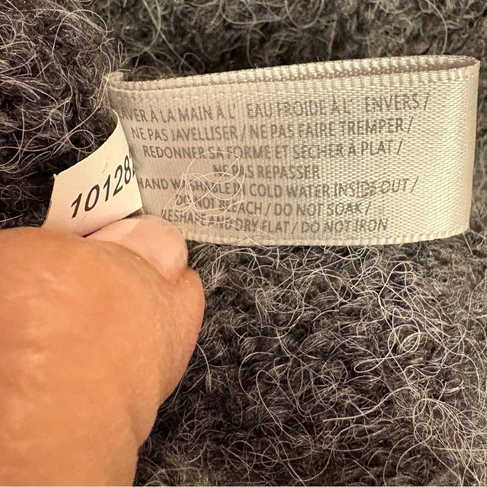 Contemporaine by Simons Alpaca Blend Oversized Knit Sweater Vest P/S - Picture 8 of 8